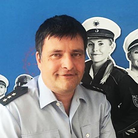 Ansprechpartner: Elmar Schleder | Bundespolizei ist Aussteller auf der diesj&auml;hrigen Jobmesse "Job Initiative Eifel" | www.eifeljobs.de